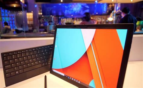 Lenovo выпустит первый в мире ноутбук с гибким дисплеем Наука и