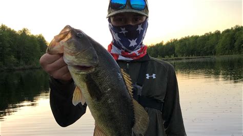 The only time many lakes and rivers get warm enough for spawning. Early summer BASS fishing... - YouTube