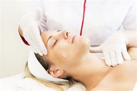 Process Cosmetic Mask Of Massage And Facials Stock Image Image Of Healthy Facials 106845439