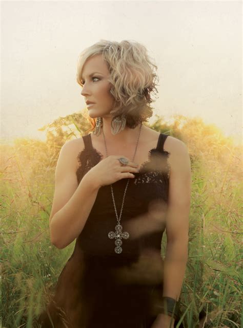 Music Review Kristen Kelly “he Loves To Make Me Cry Sheknows