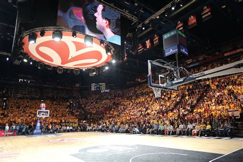 Euroleague basketball (eb) is a global leader in the sports and entertainment business, devoted to running the top european competitions of professional basketball clubs under a unique and innovative organizational model. EuroLeague - Wikipedia