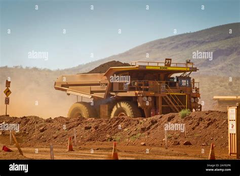 Iron Ore Mine Pilbara Western Australia Stock Photo Alamy