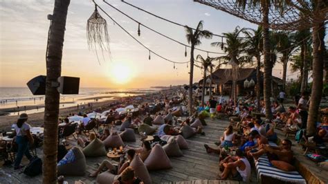 Bali S Best Beach Clubs And Sunset Bars Biz Evde Yokuz