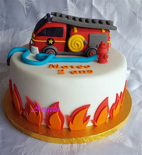 Gâteau camion de pompier Fire truck cake MA PETITE PATISSERIE pour