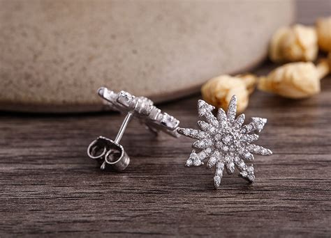 Chibi, tin tức hình ảnh mới nhất luôn được cập nhật liên tục, chủ đề chibi : Bông tai bạc Chibi Love - Shop VnExpress