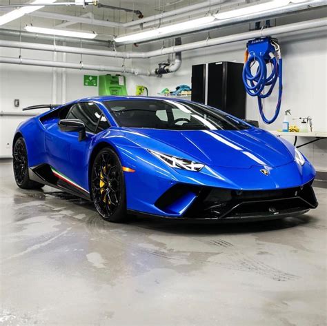 Lamborghini Huracan Performante Painted In Blu Nethuns W Tricolore