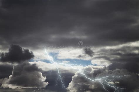 Wat vind je van deze foto's? Dark Storm Rain Clouds With Lightning Stock Image - Image ...