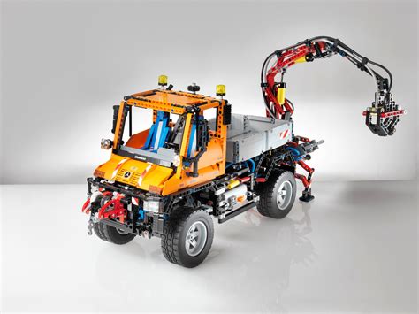 Lego Launches Giant 2800 Piece Mercedes Benz Unimog Kit