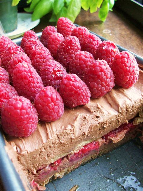 Italian desserts for the summertime. Italian summer pudding - Truman Capote's favorite dessert. Chocolate, mascarpone, raspberries ...