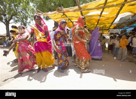 Women Dancing In Marriage Ceremony Of Korku Tribe Khalwa Jharikheda Village Madhya Pradesh