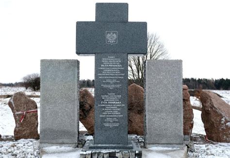Pod Koniec Xiv Wieku Trębacz - Ukraina: po raz kolejny zniszczono pomnik Polaków w Hucie Pieniackiej