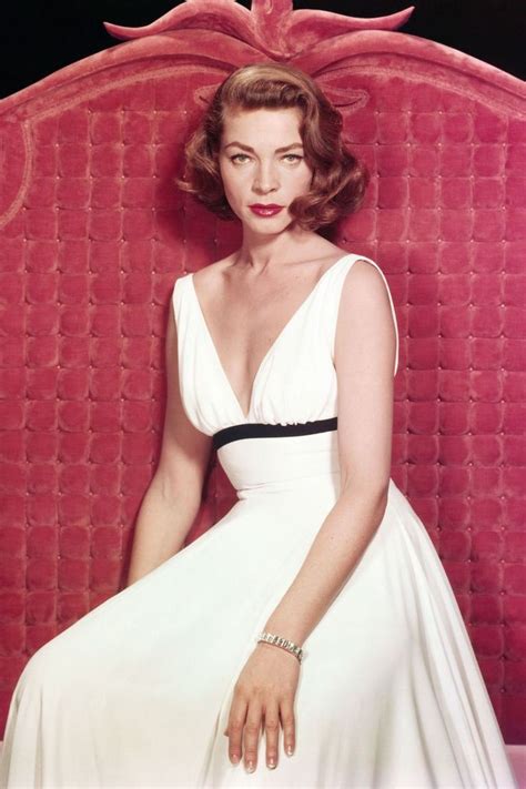 Lauren Bacalls Most Iconic Photos Lauren Bacall Glamorous Hair Glamour