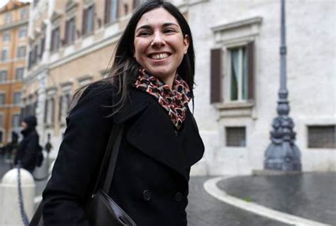 Retroscena Giulia Sarti Chi Sta Incastrando Deputata 5stelle Tiscali Notizie
