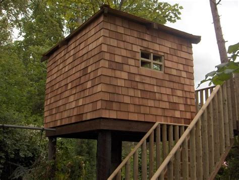 That means all your pieces will be straight, you'll have less waste and your home exteriors will require much less maintenance through the years. Western Red Cedar Shingle Treehouse | Cedar shingles ...