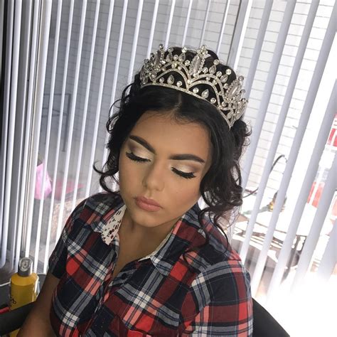 The quinceanera symbolizes the moment when latin girls beautifully blossom and transform into women. 20 Absolutely Stunning Quinceanera Hairstyles with a Crown ...