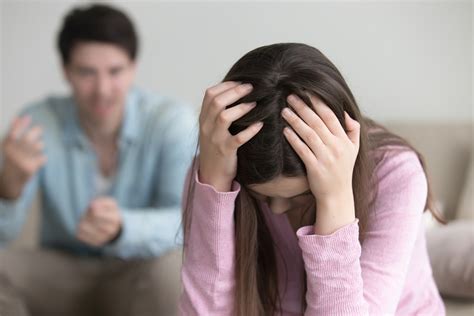 6 Signs Youre In An Emotionally Abusive Marriage