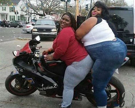 32 Biker Chicks That Make You Want To Ride Wow Gallery Ebaums World
