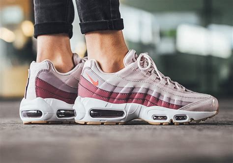 Nike Air Max 95 Wmns Barely Pink Wave®