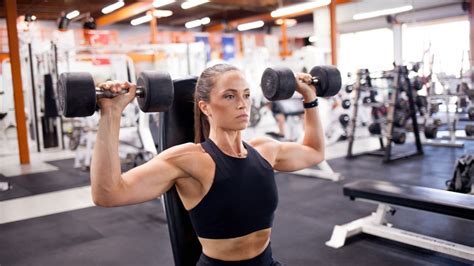 Why Women Benefit From Weightlifting