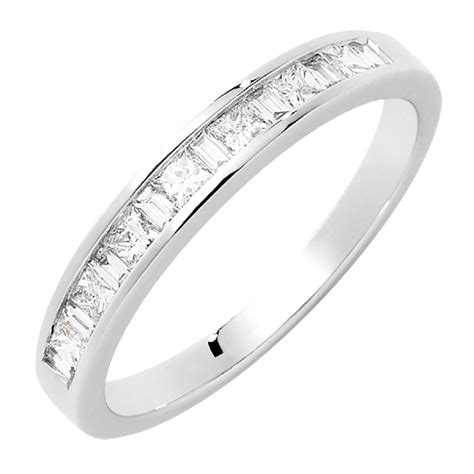 Woven ring 6.885 gold grams. Wedding Band with 0.33 Carat TW of Diamonds in 18ct White Gold