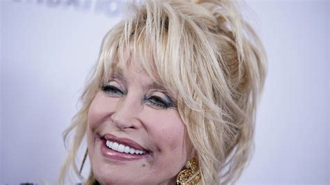 the real reason dolly parton sleeps in her makeup