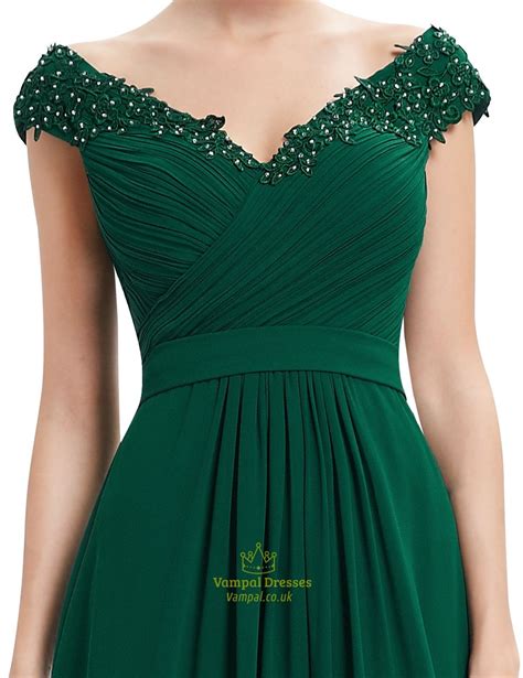 Emerald Green V Neck Bridesmaid Dresses With Beaded Lace Applique