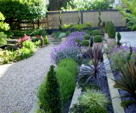 Modern Beautiful Home Gardens Designs Ideas New Home Designs