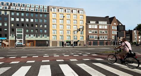 The property is set in zuideramstel district, a few steps from the particularly creative garden amstelpark. Holiday Inn Express Amsterdam City Hall Hotel - Overdevest