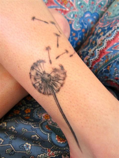 35 Breathtaking Dandelion Tattoo Designs Sortra