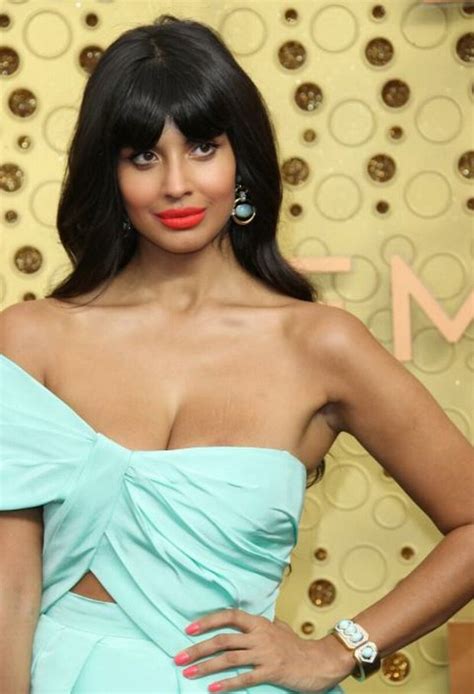 Jameela Jamil With Stretch Marks On Her Chest Jamohn