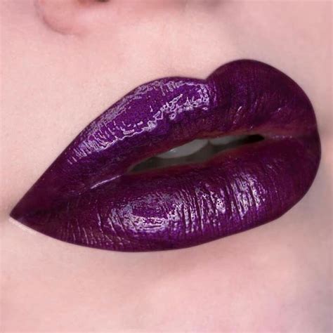 Makeup Vamp It Up This Fall With A Highly Reflective Metallic Shine
