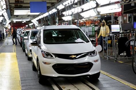 Acuerdo termina con huelga de trabajadores de la General Motors
