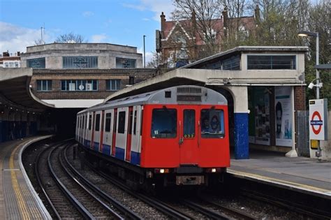 London Underground Withdraws Final D Stock From District Line Railway