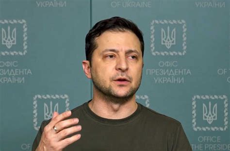 Interpreter Breaks Down In Tears While Translating Ukrainian President Zelenskyy’s Speech