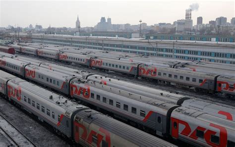 Russian Railways Crashes Into Default As Sanctions Hammer Moscow