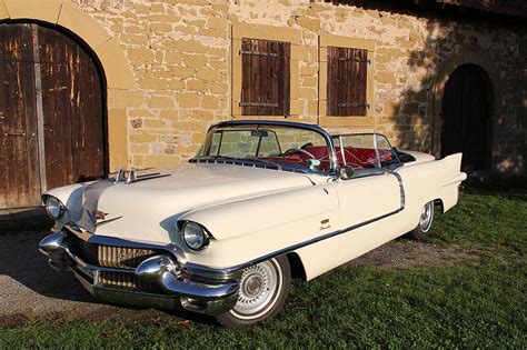 Classicmaster is ontstaan uit een enorme passie voor oldtimers. Cadillac Eldorado Biarritz Cabrio - Oldtimer Erlebnis