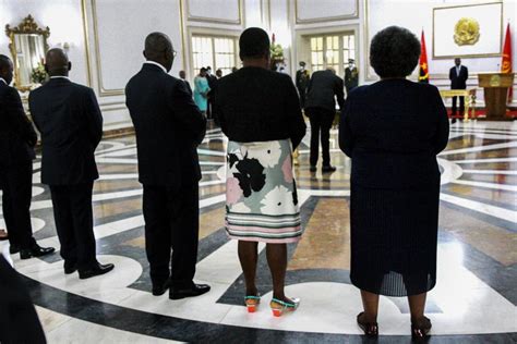 Novo Governo Angolano Conta Com 48 Secretários De Estado Correio Da Manhã Canadá