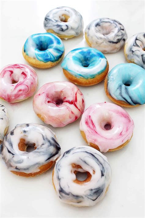 Mini Donuts Backen Mit Marmormuster Einfaches Party Rezept Donuts Backen Mini Donuts Backen