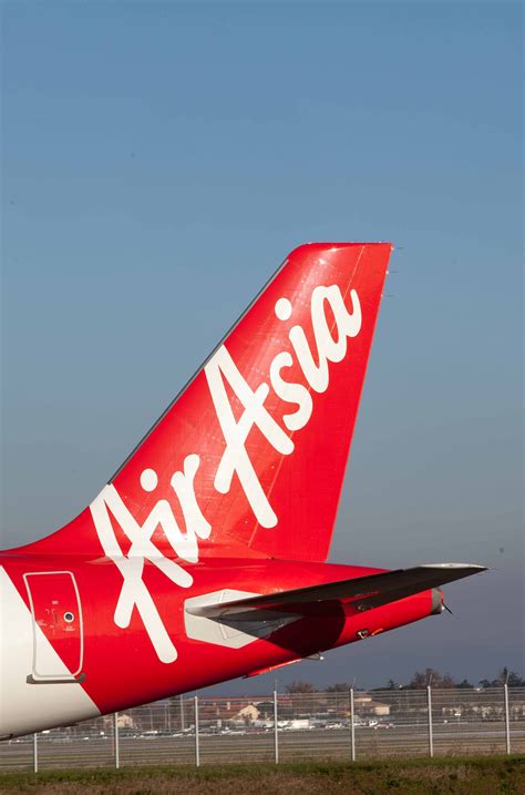 Our roots began back in 1996, but airasia's classic red look wasn't born until 2002. Air Asia Airbus A 320 | Air asia, Airline logo, Commercial ...