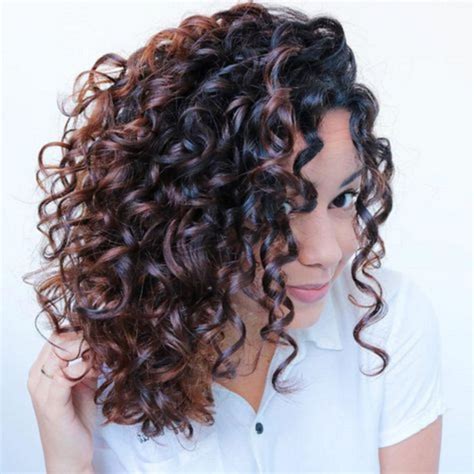 Stunning 40 Amazing Curly Bob Hairstyle That Will Make You More Confident Tinte