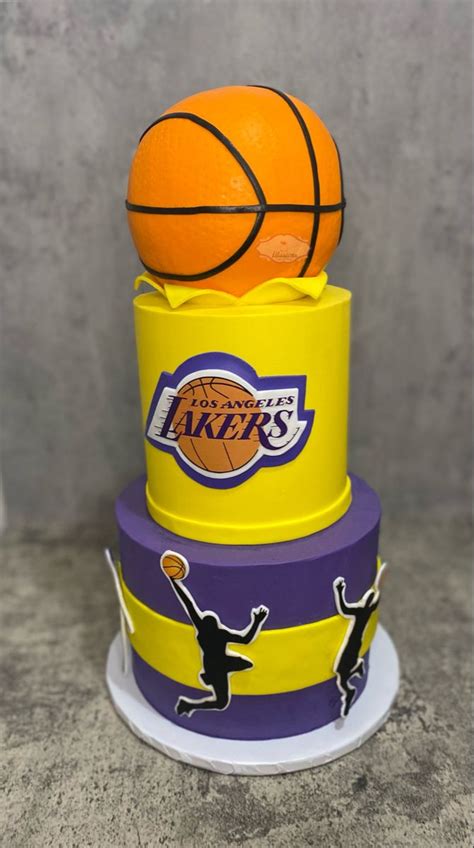 Lakers Theme Cake Basketball Birthday Cake Basketball Cake Pretty Birthday Cakes