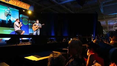 Garth Brooks Surprises Fans At Cma Fest Triple M