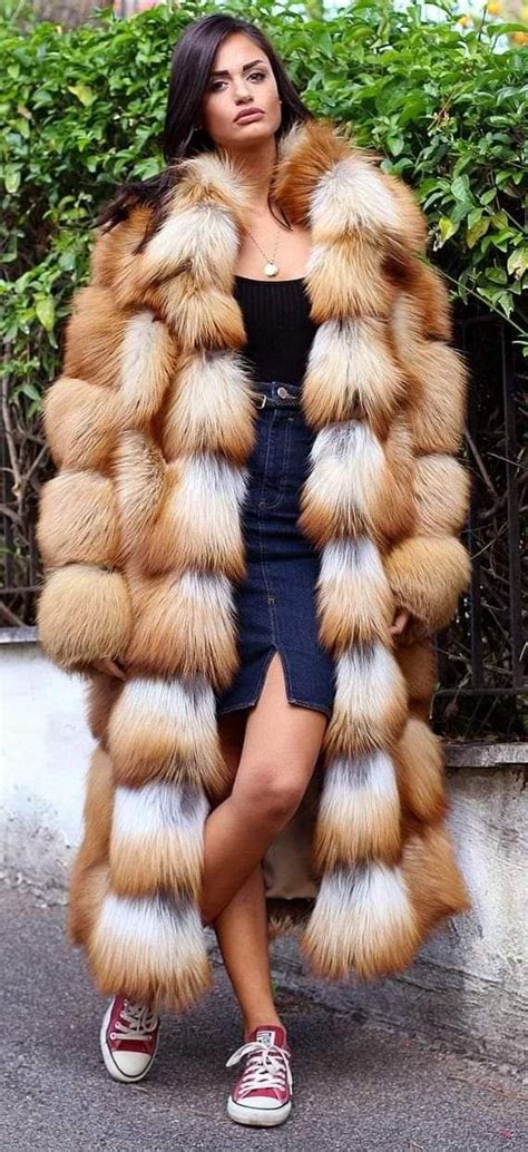 pin by jack daszkiewicz on fox furs 48 fur coat fox fur coat coat