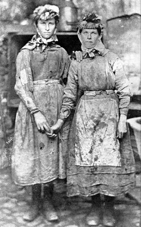 Rare Photographs Of Victorian Women In Working Clothes Vintage Everyday
