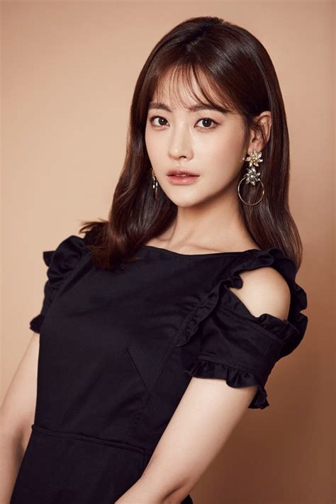 오연서 / oh yun suh (oh yeon seo). Oh Yeon-seo, a former idol group actress @ HanCinema ...