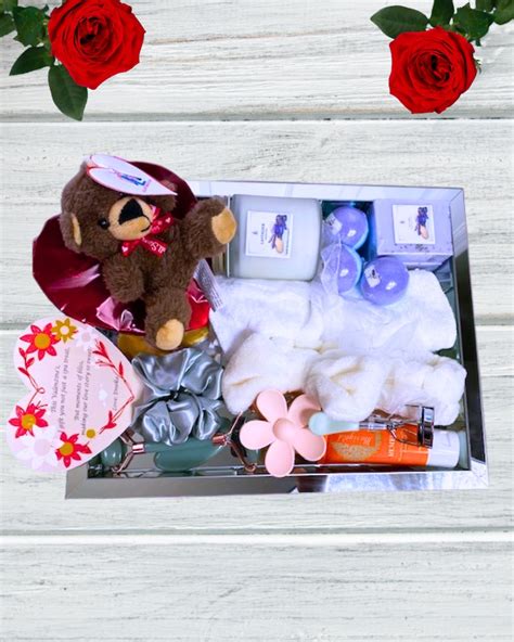 Couple Pampering Set For A Romantic Valentine S Day Surprise Romantic Birthday Spa T For A
