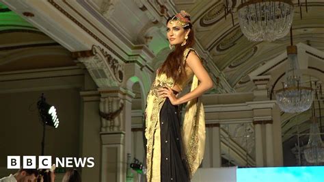 Nadia Hussain Pakistan S First Supermodel Bbc News