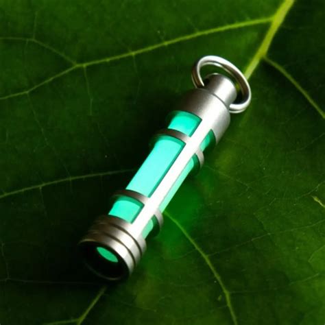 Titanium Tritium Keychain Key Ring Luminous Tritium Gas Lamp Lifesaving