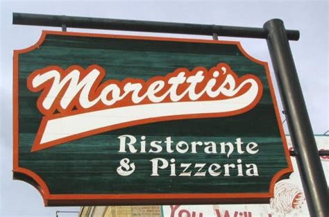Morettis Ristorante And Pizzeria Pizza Edison Park Chicago Il
