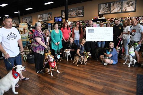 Pet Valu Donates 10000 To Muskingum County Dog Warden And Adoption